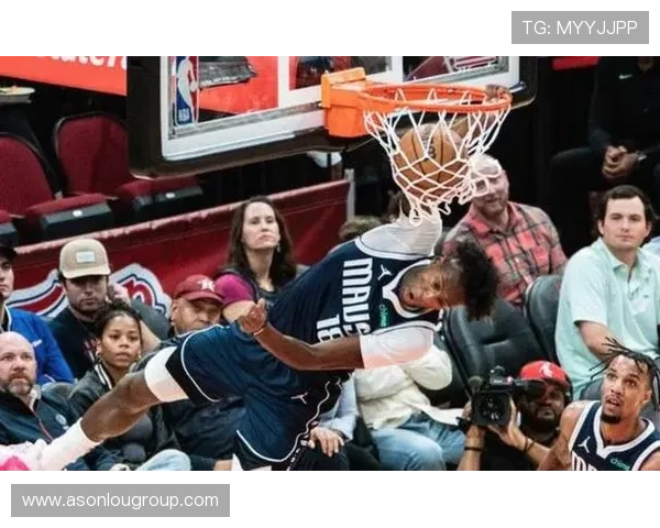 谢泼德赞阿门后场搭档能力出众攻筐威胁吸引防守注意力